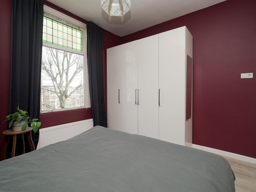 van de Wateringelaan 37, VOORBURG