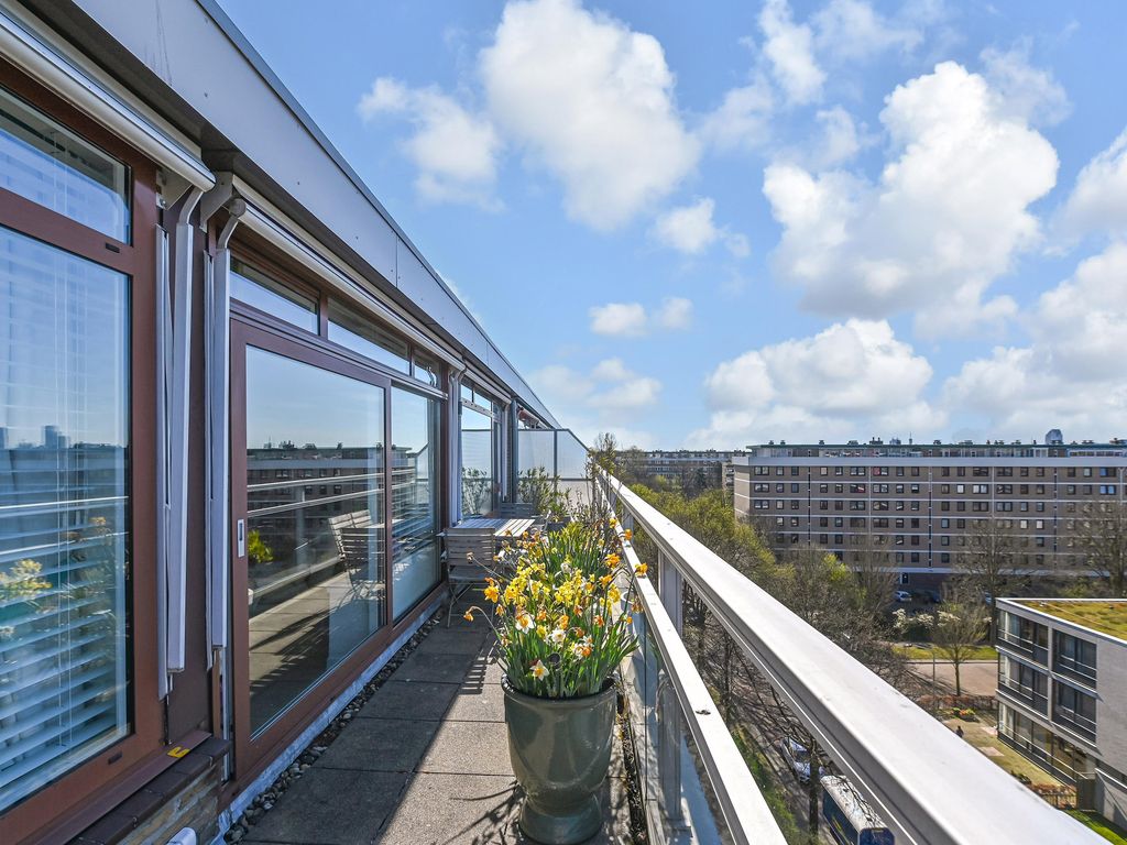 Cees Laseurlaan 347, 'S-GRAVENHAGE