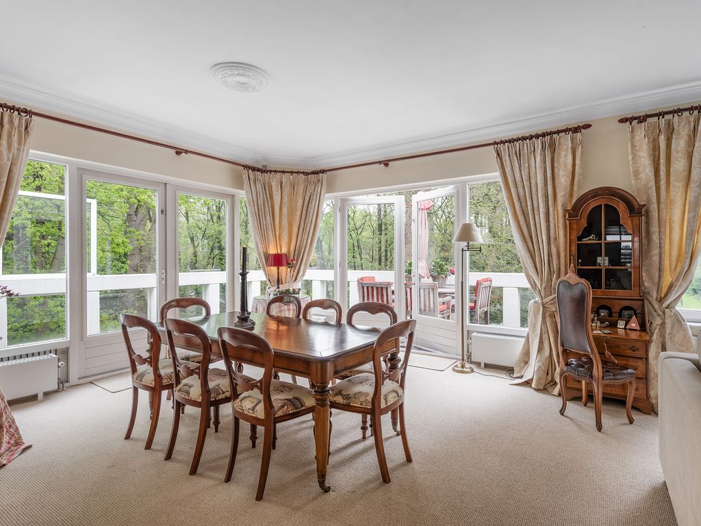 Laan van Pluymestein 30, WASSENAAR