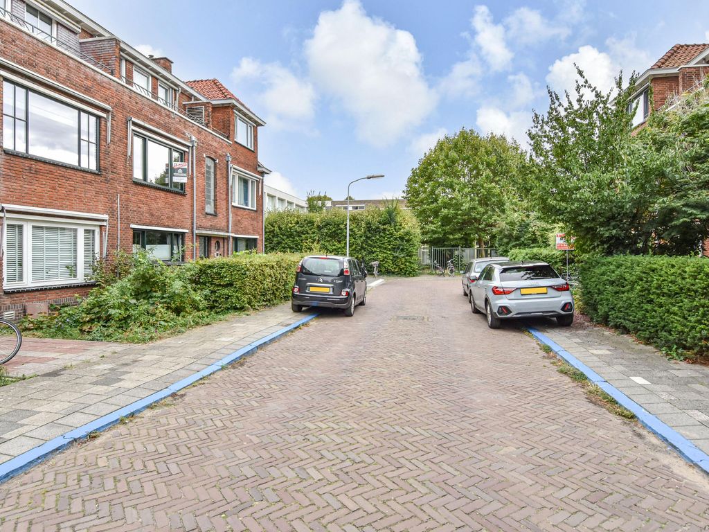 van Watervlietstraat 34, VOORBURG