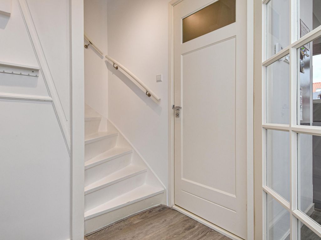 van Watervlietstraat 34, VOORBURG