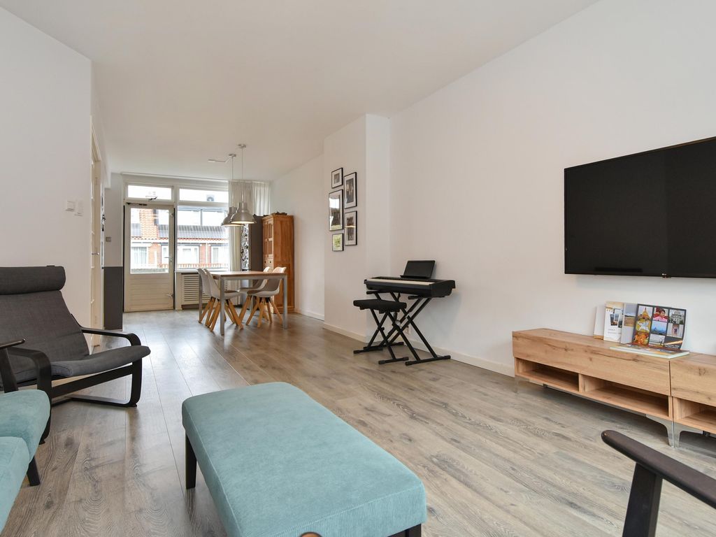 van Watervlietstraat 34, VOORBURG