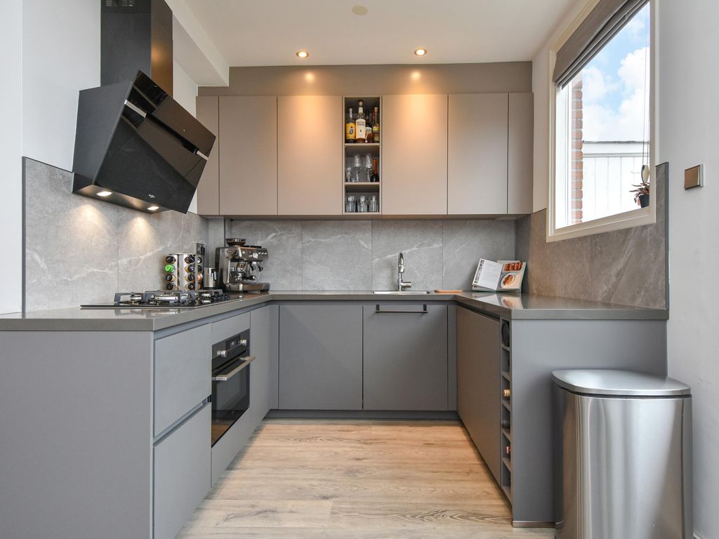 van Watervlietstraat 34, VOORBURG