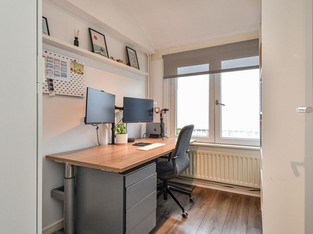 van Watervlietstraat 34, VOORBURG
