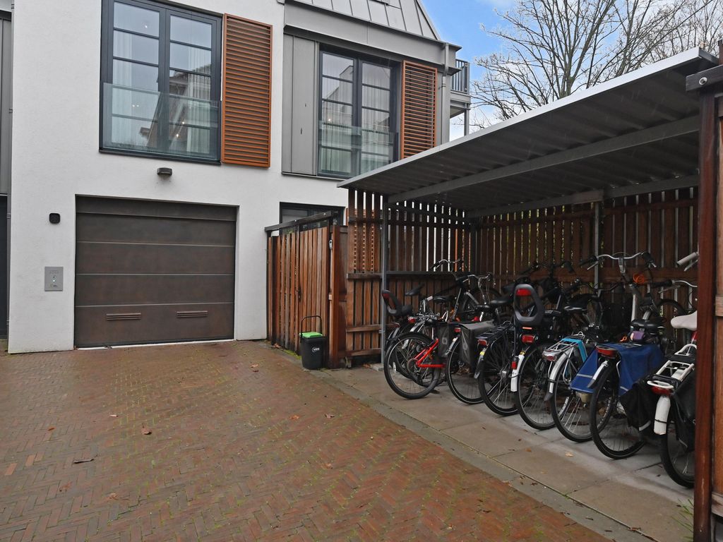 Koninginnegracht 92B, 'S-GRAVENHAGE