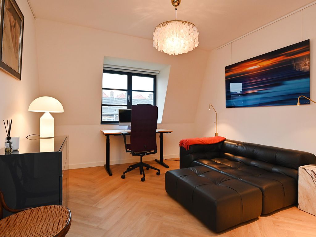 Koninginnegracht 92B, 'S-GRAVENHAGE