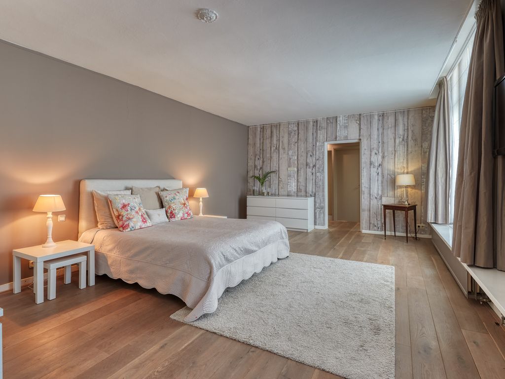 Plaats 24A, 'S-GRAVENHAGE