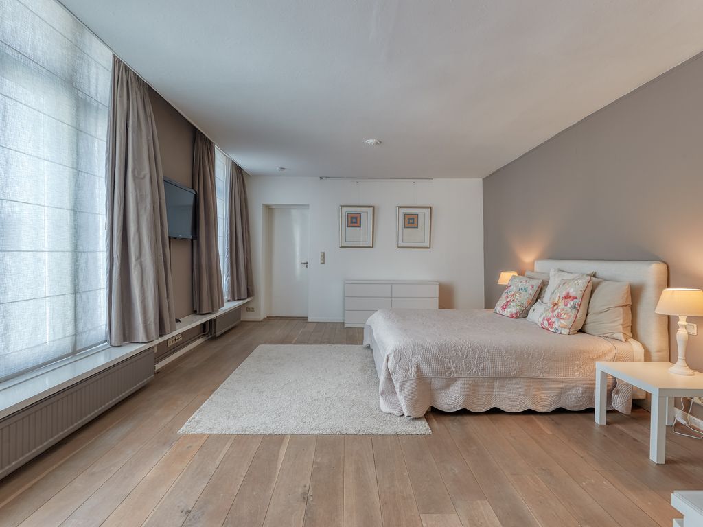 Plaats 24A, 'S-GRAVENHAGE