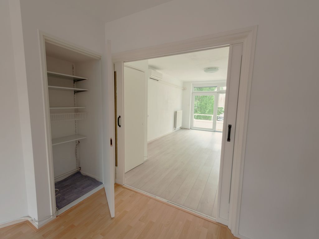 Goudenregenstraat 288, 'S-GRAVENHAGE
