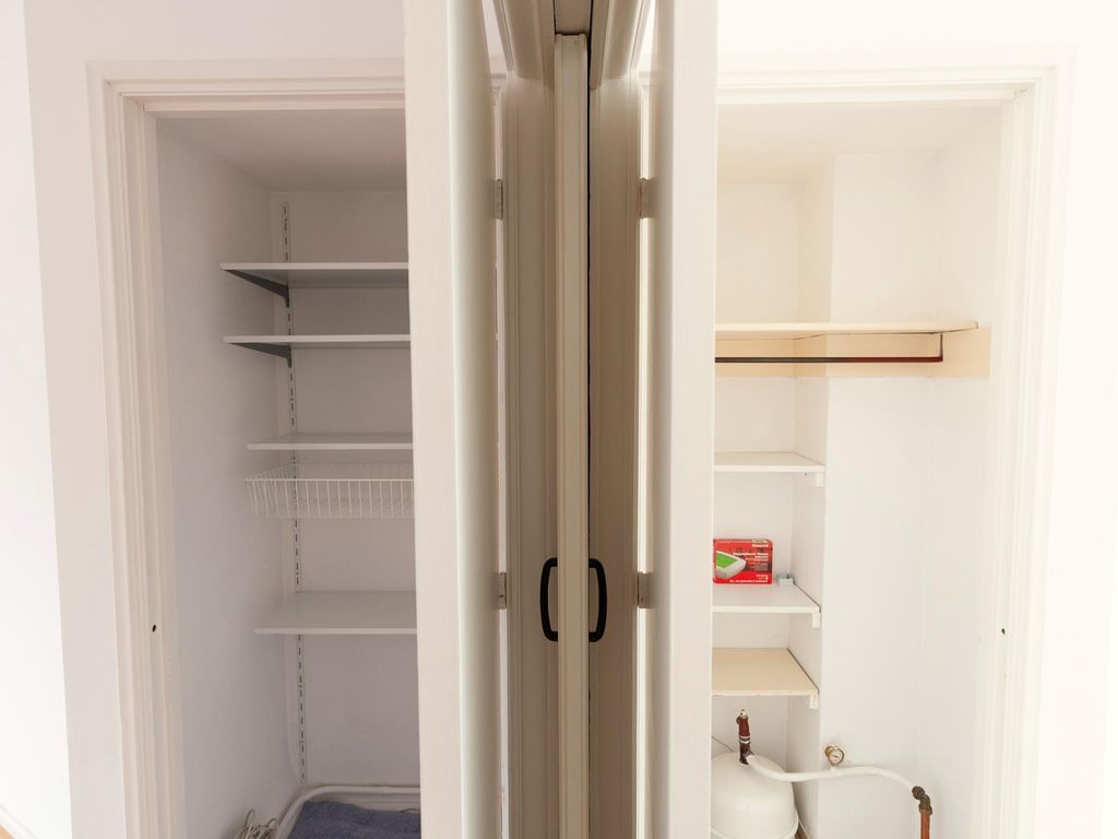 Goudenregenstraat 288, 'S-GRAVENHAGE