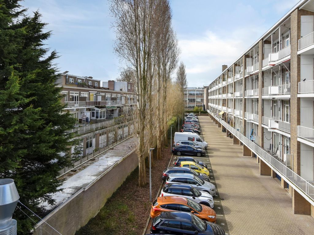 Goudenregenstraat 288, 'S-GRAVENHAGE