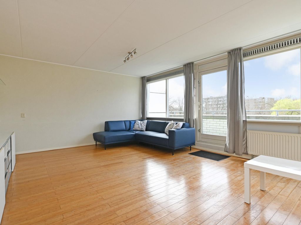 Ir. van der Sluijsplantsoen 49, 'S-GRAVENHAGE