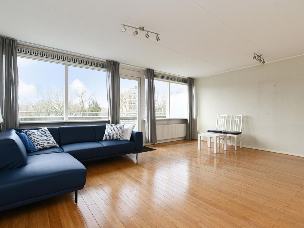 Ir. van der Sluijsplantsoen 49, 'S-GRAVENHAGE