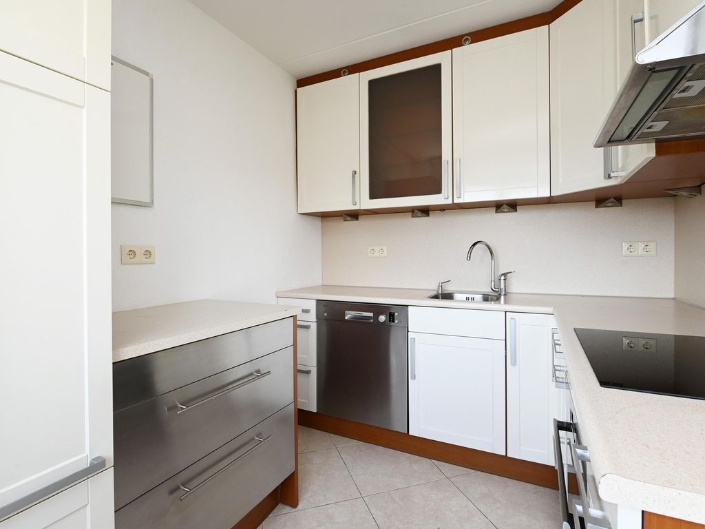 Ir. van der Sluijsplantsoen 49, 'S-GRAVENHAGE