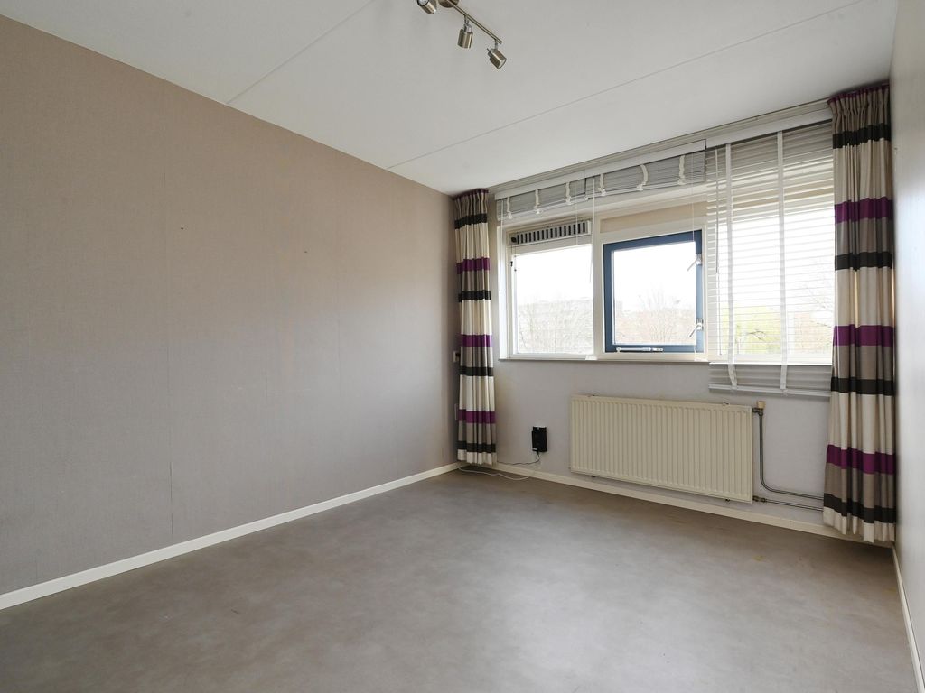 Ir. van der Sluijsplantsoen 49, 'S-GRAVENHAGE