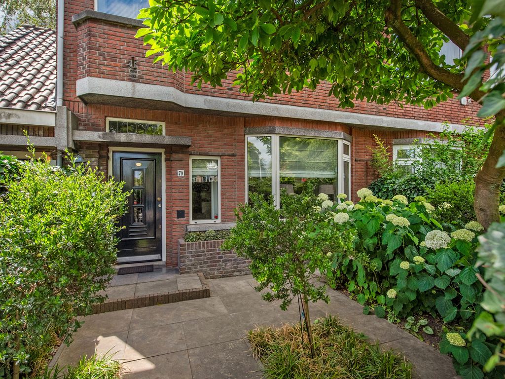 Van Alkemadelaan 70, 'S-GRAVENHAGE