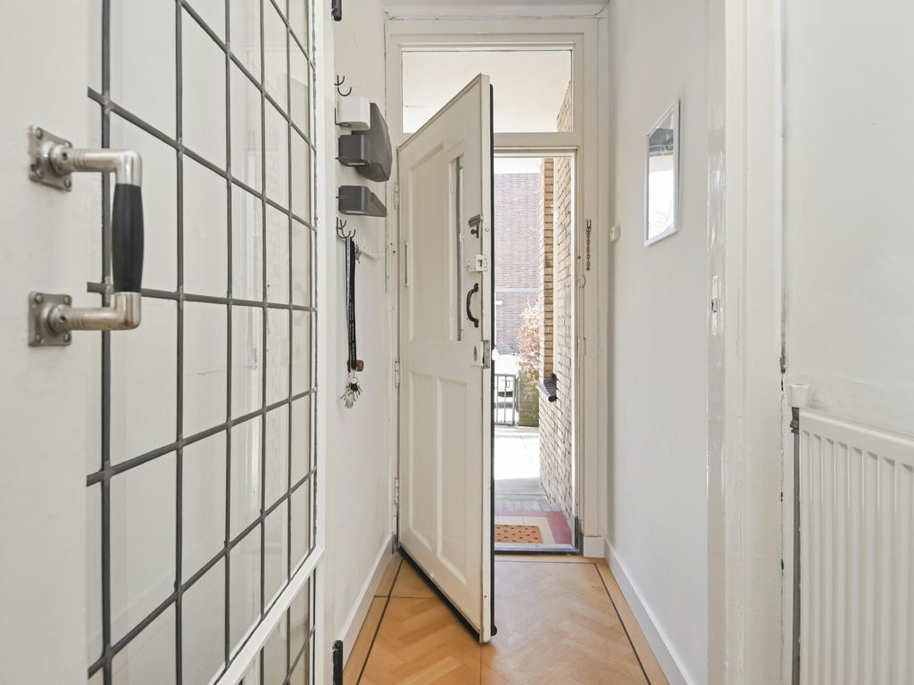 Van Lansbergestraat 184, 'S-GRAVENHAGE