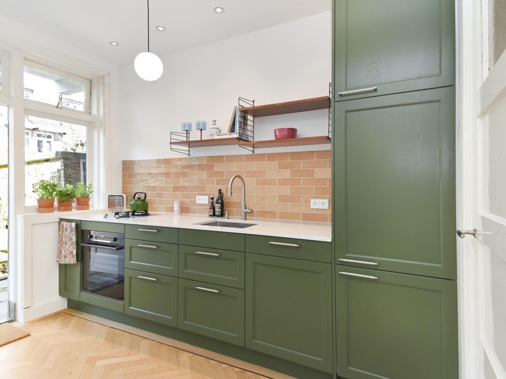 Van Lansbergestraat 184, 'S-GRAVENHAGE