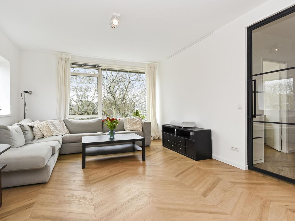 Aart van der Leeuwkade 81, VOORBURG