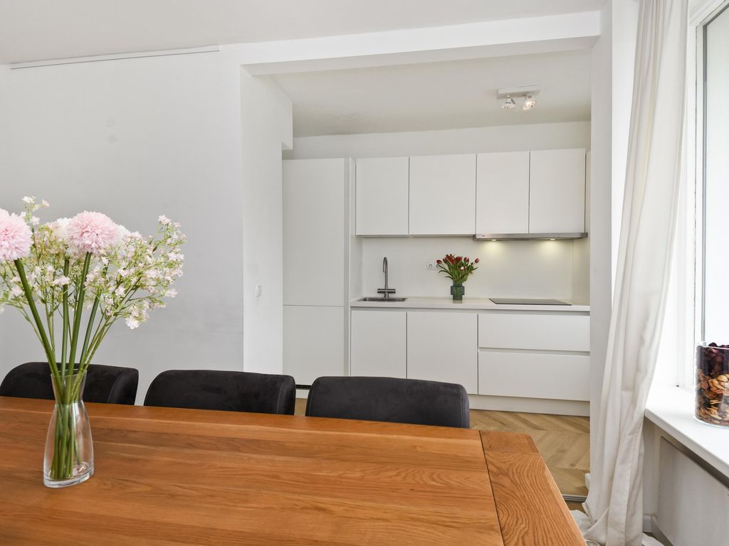 Aart van der Leeuwkade 81, VOORBURG