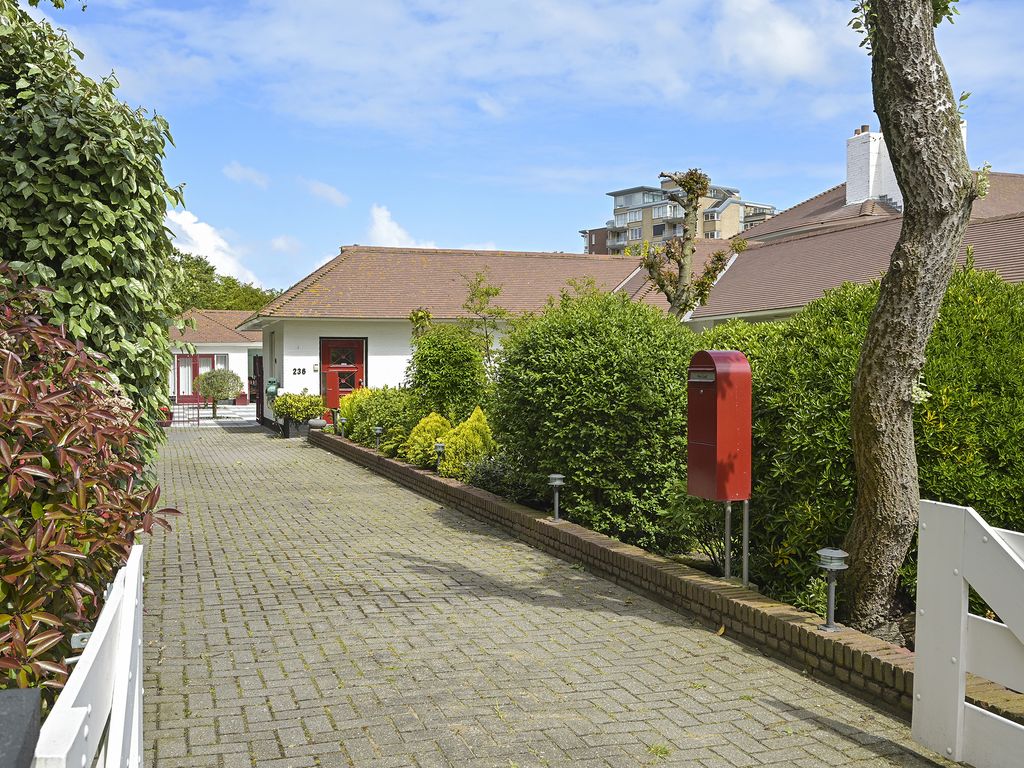 Westkapellelaan 236, 'S-GRAVENHAGE