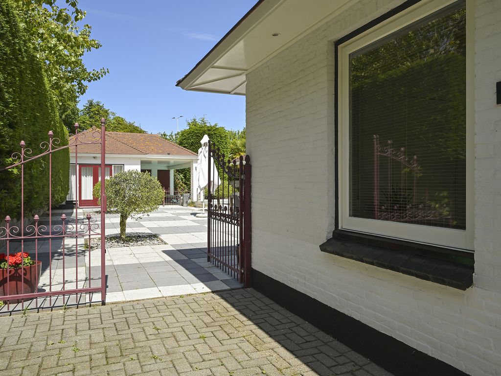 Westkapellelaan 236, 'S-GRAVENHAGE