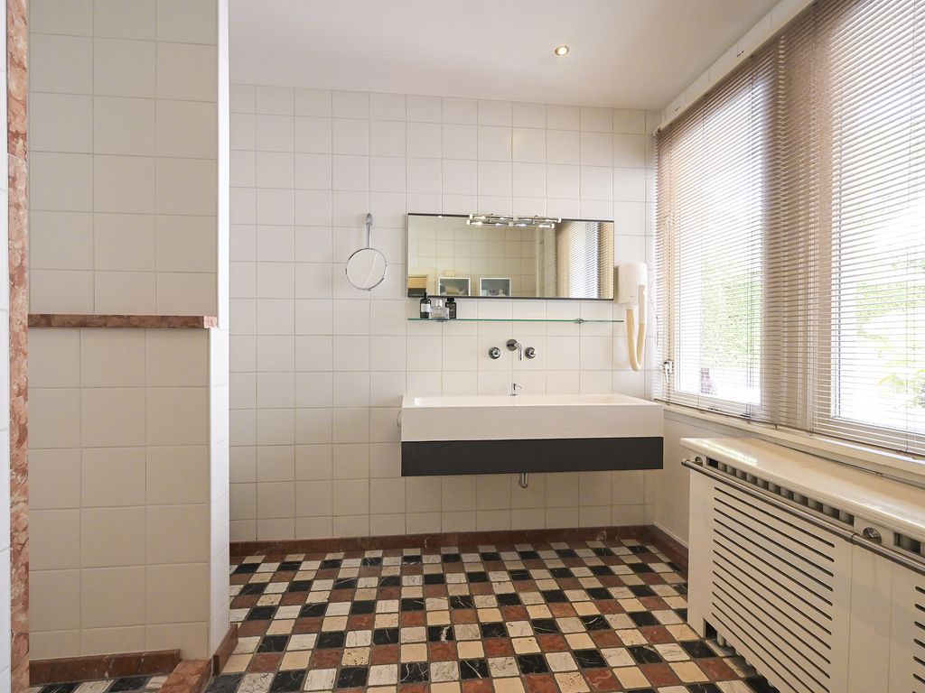 Westkapellelaan 236, 'S-GRAVENHAGE