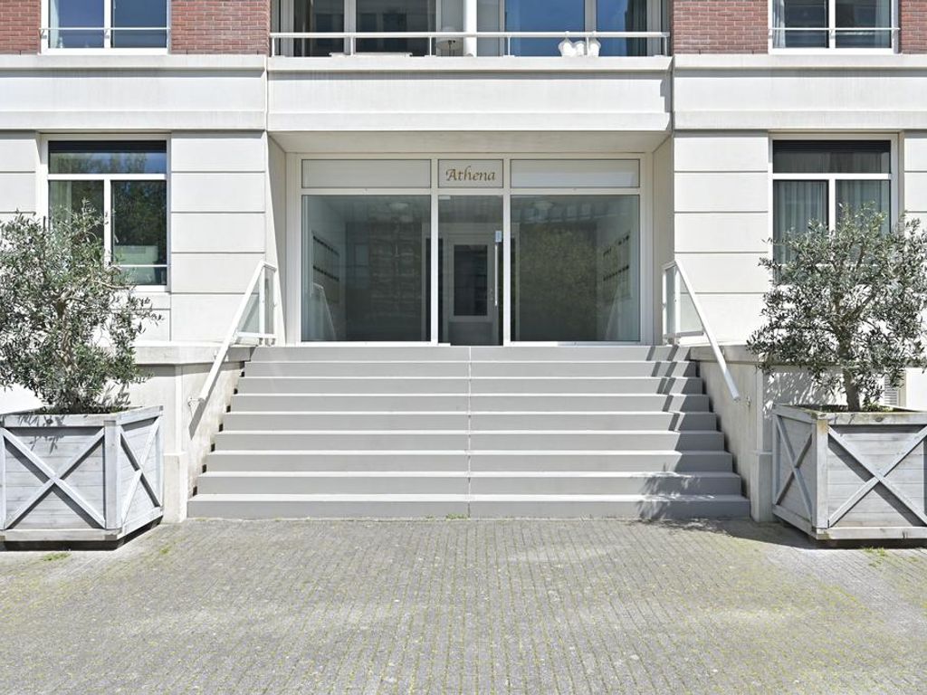 Burgemeester De Monchyplein 213, 'S-GRAVENHAGE