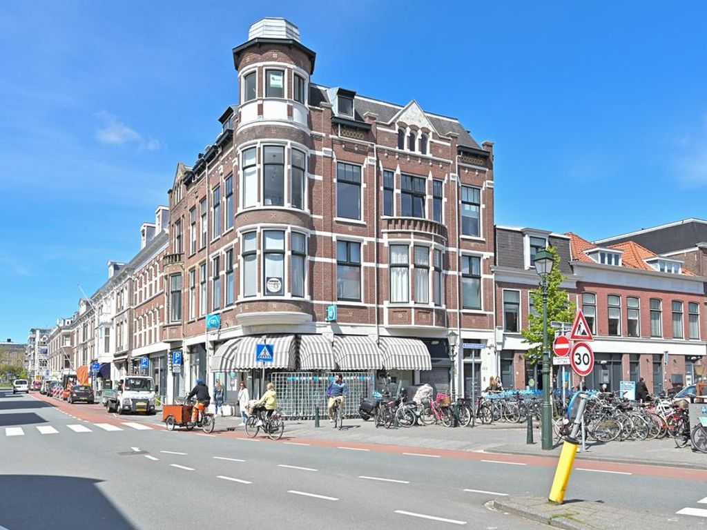 Burgemeester De Monchyplein 213, 'S-GRAVENHAGE