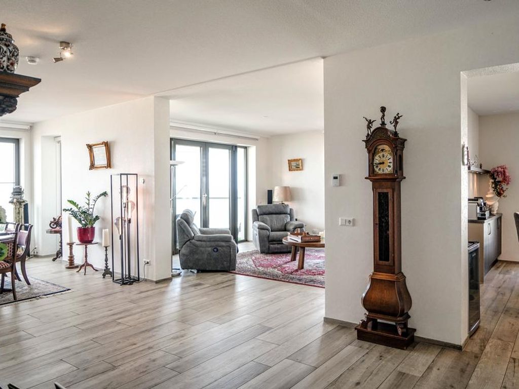 Deltaplein 230, 'S-GRAVENHAGE