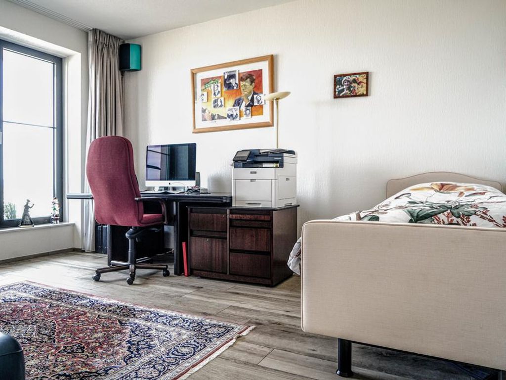 Deltaplein 230, 'S-GRAVENHAGE