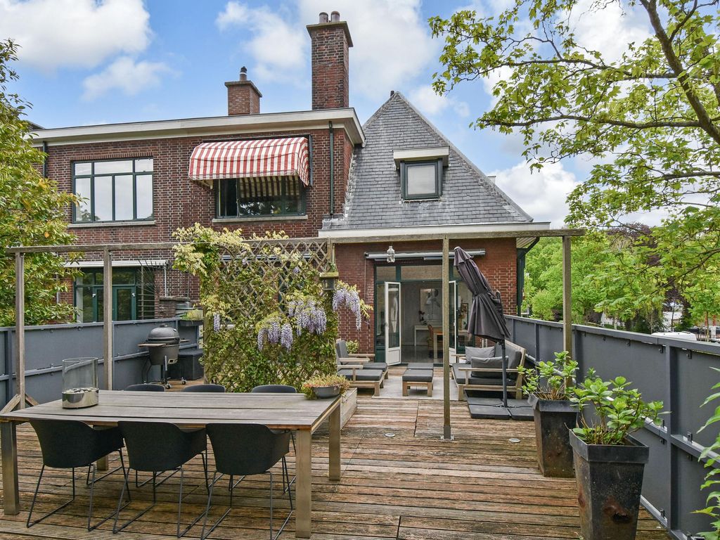 Van Alkemadelaan 338A, 'S-GRAVENHAGE