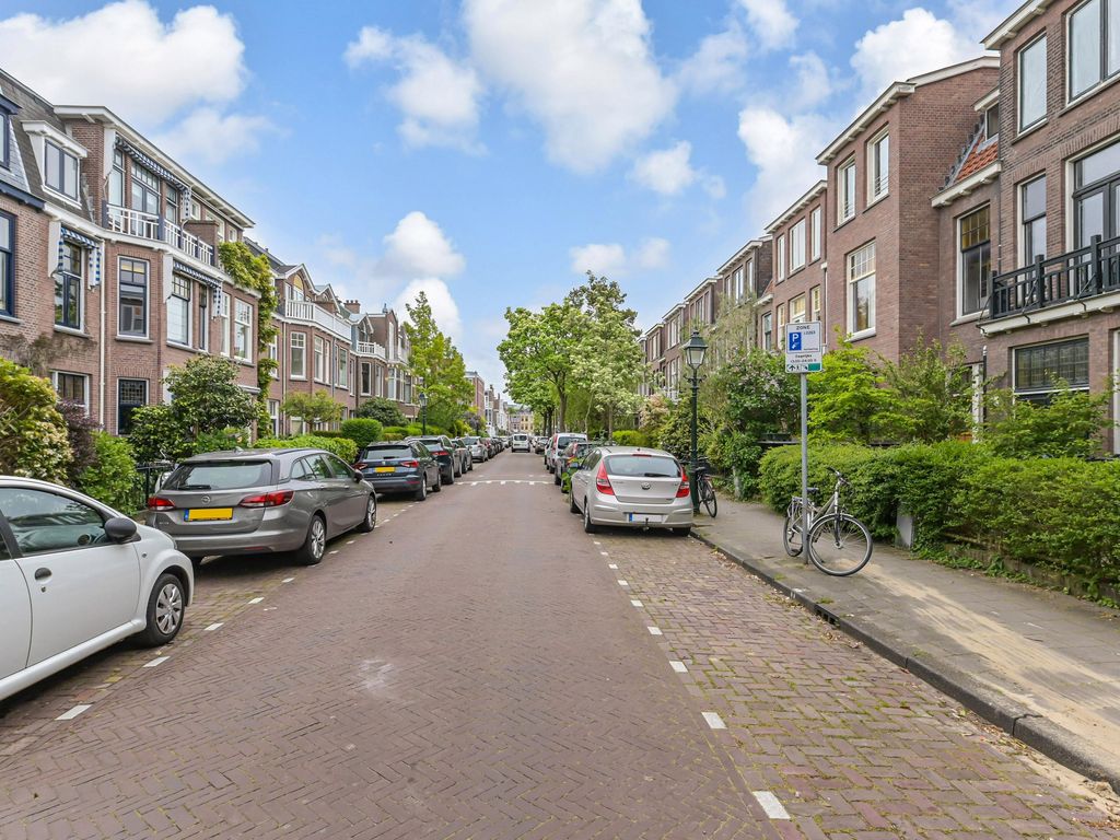 Van Beverningkstraat 131A, 'S-GRAVENHAGE