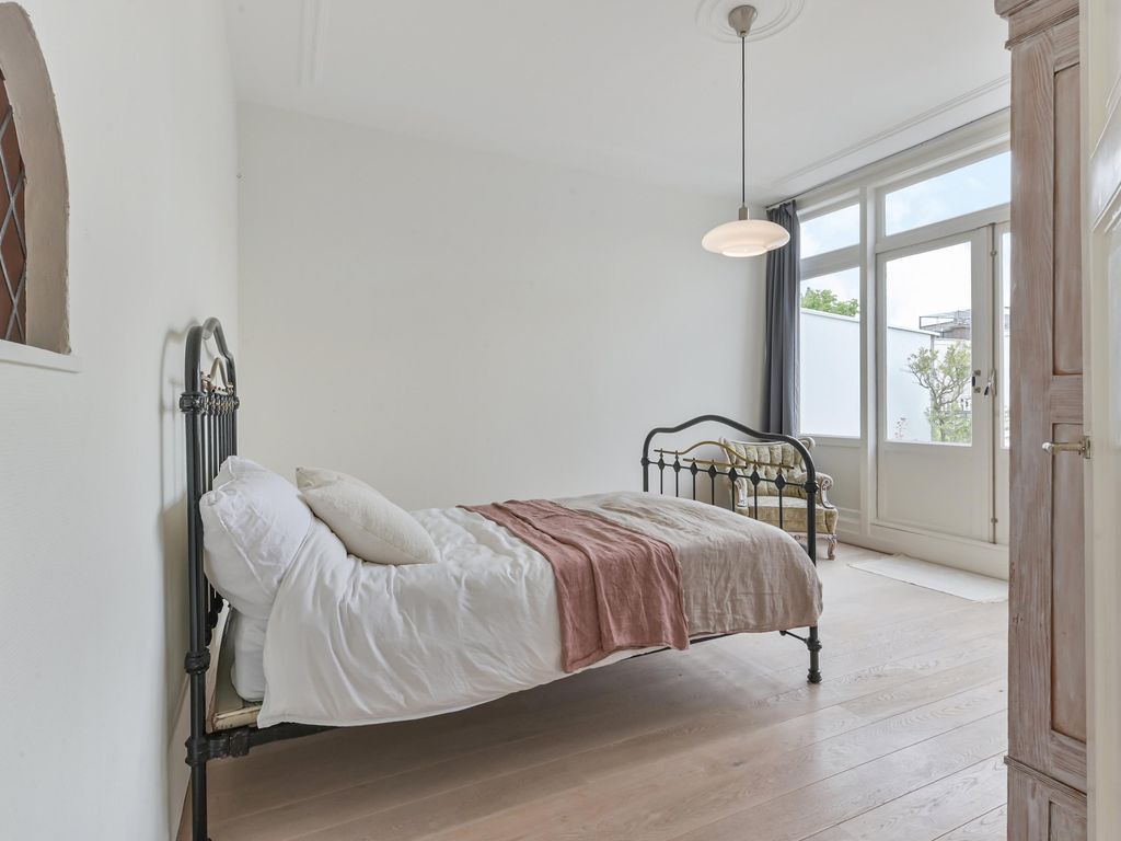 Van Beverningkstraat 131A, 'S-GRAVENHAGE