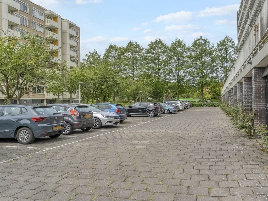 Suzannaland 420, 'S-GRAVENHAGE