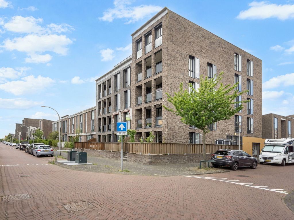 Glansvogellaan 3, 'S-GRAVENHAGE