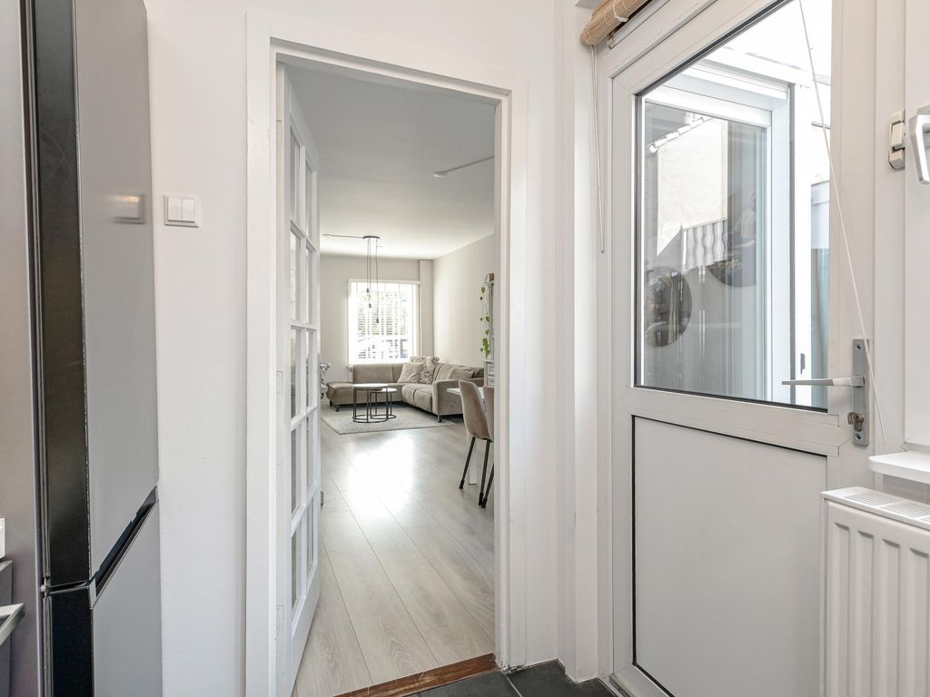 Loolaan 34, VOORBURG