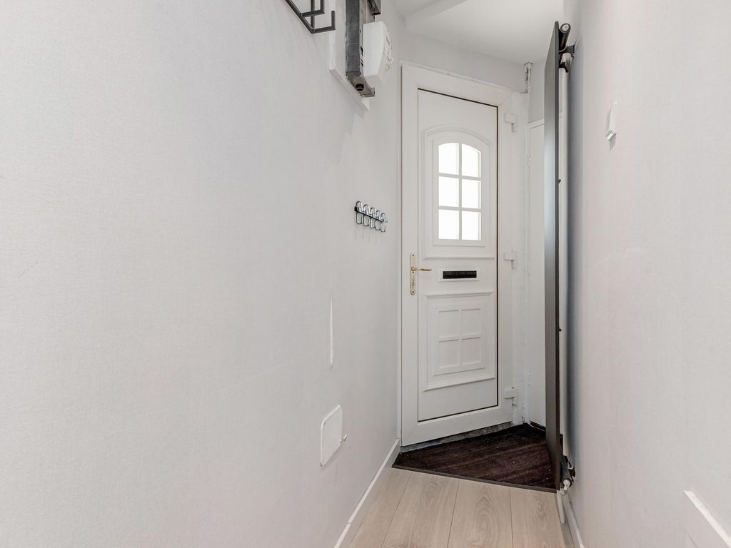 Loolaan 34, VOORBURG