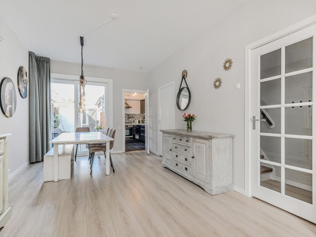Loolaan 34, VOORBURG