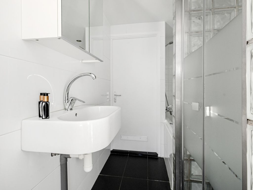 Loolaan 34, VOORBURG