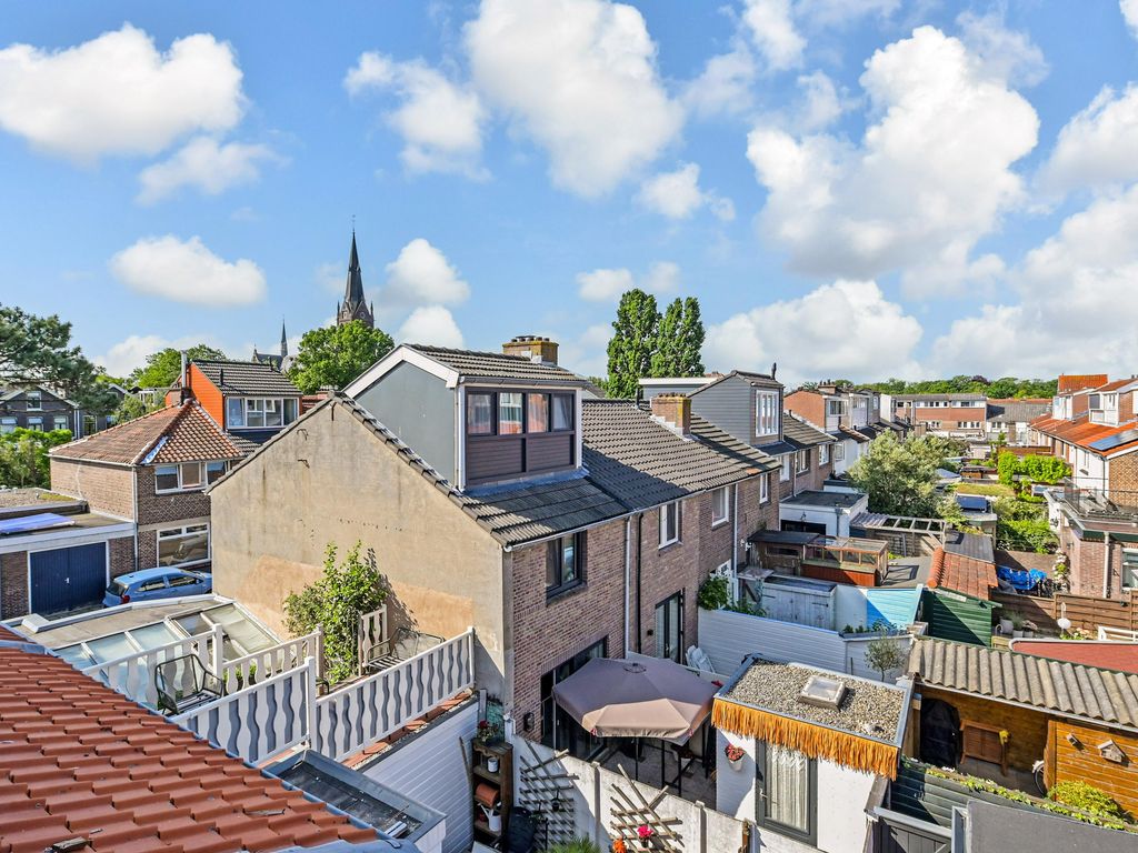 Loolaan 34, VOORBURG