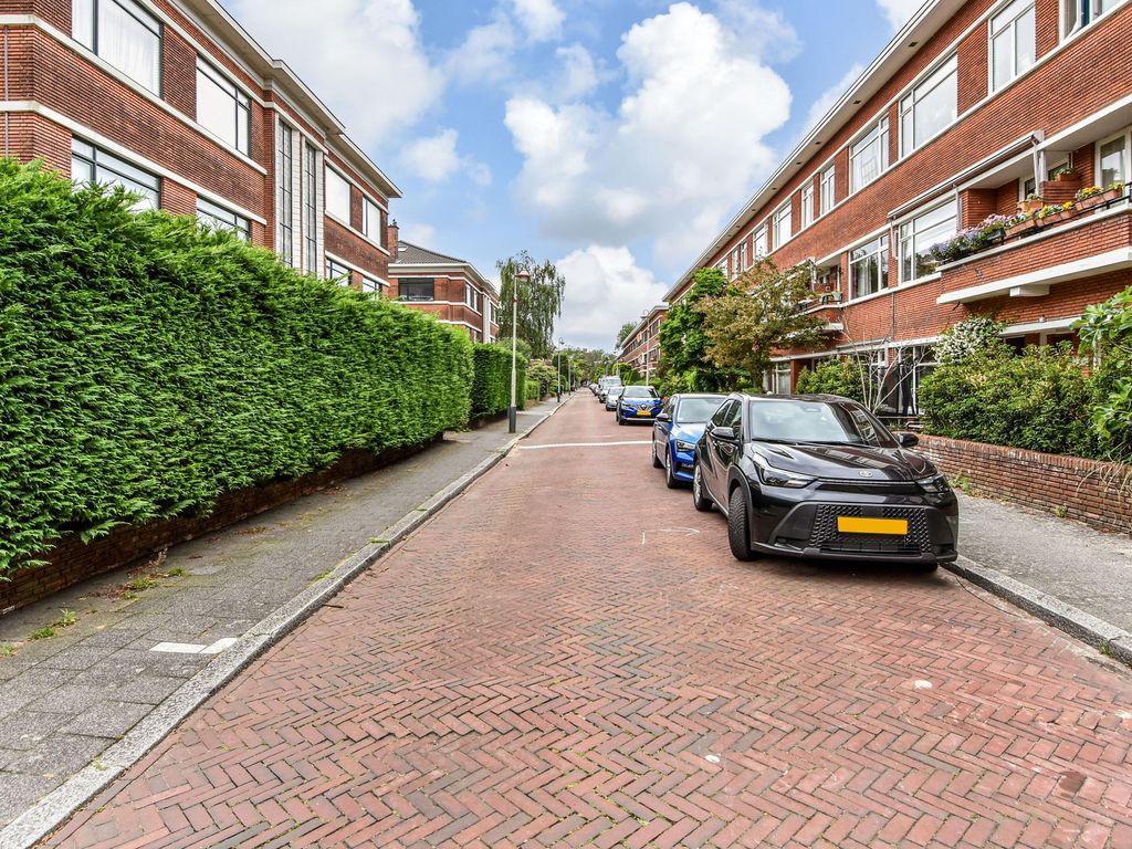Van Neckstraat 125, 'S-GRAVENHAGE