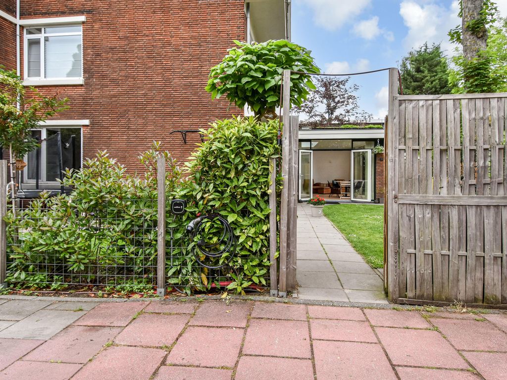 Van Neckstraat 125, 'S-GRAVENHAGE