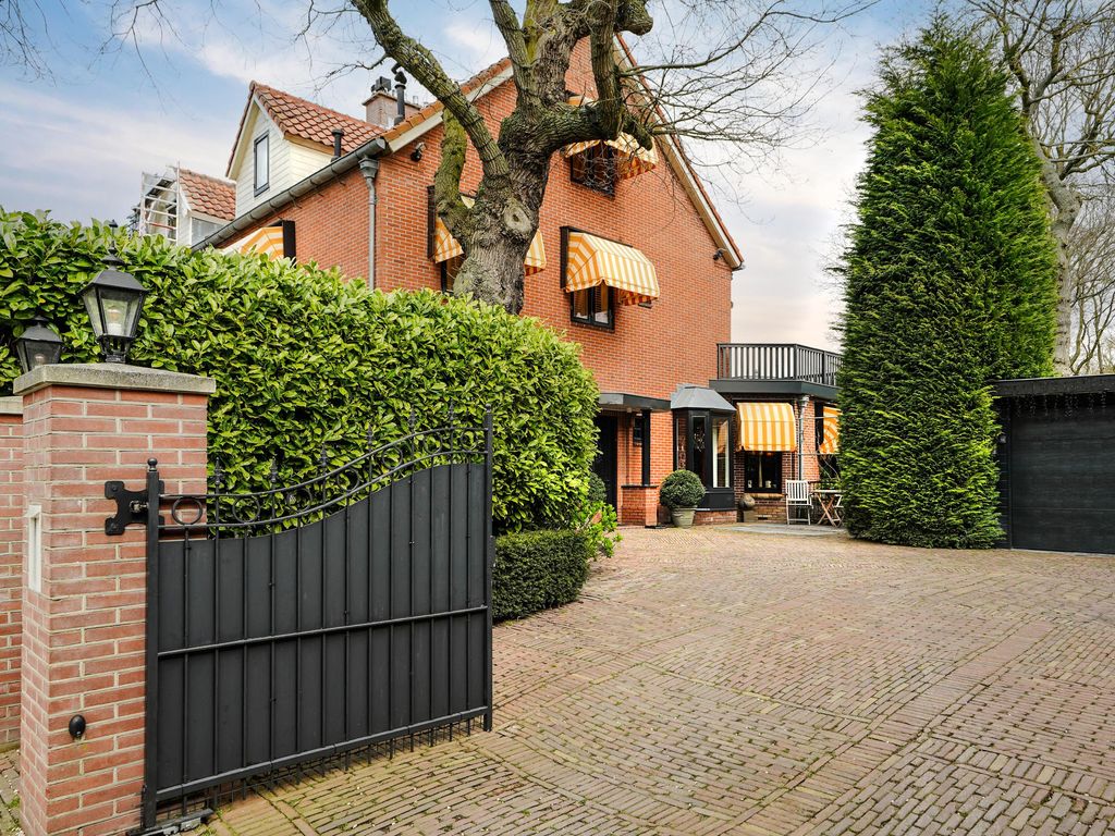 Waalsdorperlaan 42, WASSENAAR