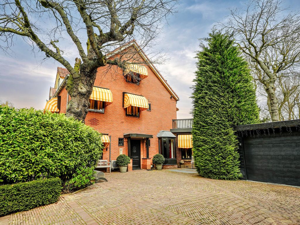 Waalsdorperlaan 42, WASSENAAR