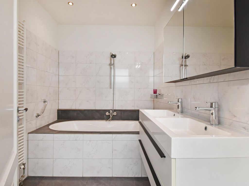 Koninginnegracht 113, 'S-GRAVENHAGE
