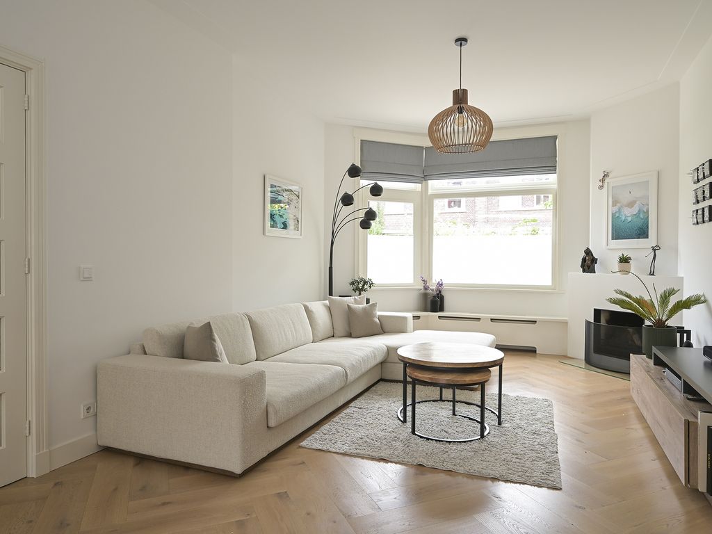 Van der Woertstraat 34, 'S-GRAVENHAGE