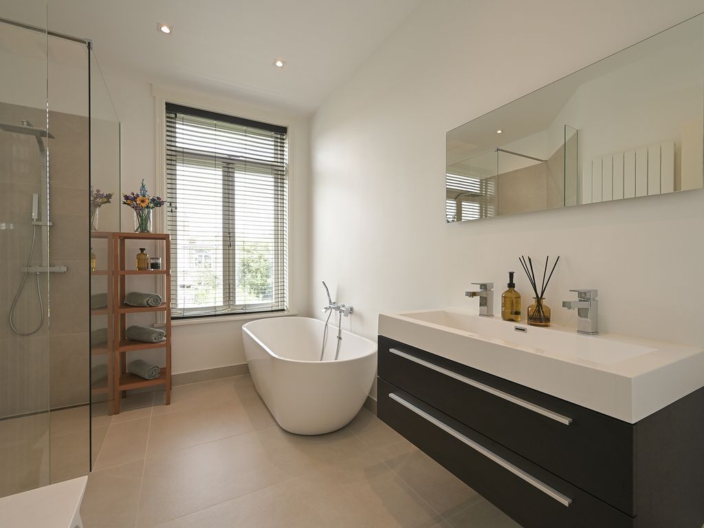 Van der Woertstraat 34, 'S-GRAVENHAGE