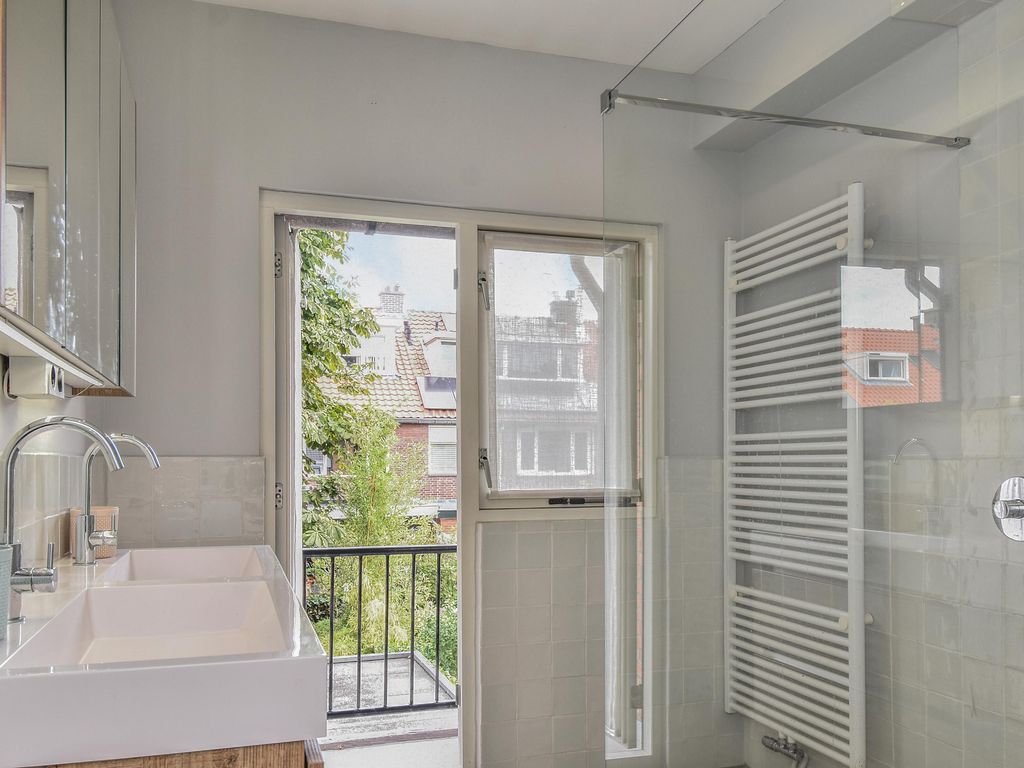 Van Wouwstraat 17, 'S-GRAVENHAGE