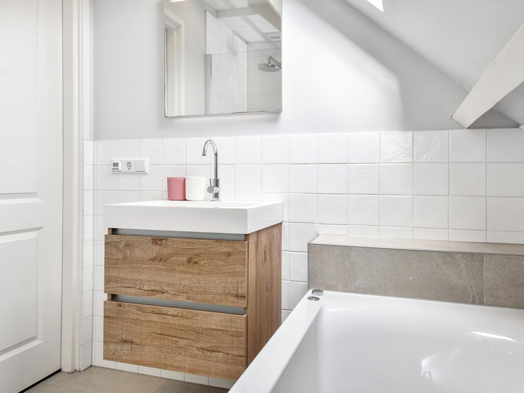 Van Wouwstraat 17, 'S-GRAVENHAGE